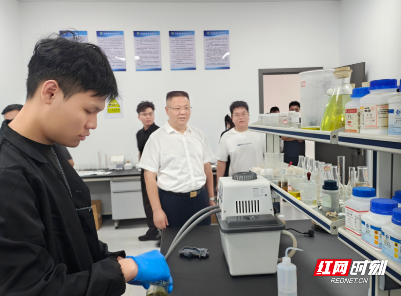 守牢安全底线 激活科创引擎