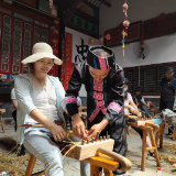 汝城县:一双草鞋 四代传承