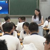 在热爱、厚爱、博爱中工作和生活——记汝城县第一中学英语教师宋聪