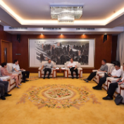 刘革安会见迟京涛一行