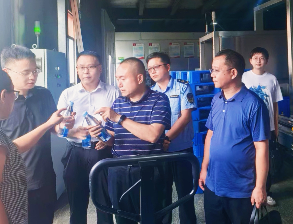 永定区市场监管局携协会“双向发力” 推动旅游食品产业链向40亿级集群冲刺