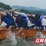 慈利县岩泊渡镇双合村:劈波斩浪争上游 乡村龙舟竞渡忙