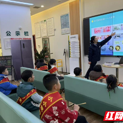 童心探金融 萌娃学理财——邮储银行张家界市分行营业部开展 “小小银行家” 趣味体验活动