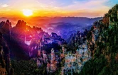 杨家界“天然长城”：赴一场日落与峰墙的浪漫之约