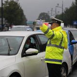 自驾游接踵而至  武陵源交警全力应对