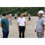 邱初开深入龙潭河镇调研生猪养殖循环产业基地项目建设情况