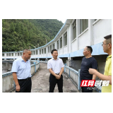 祝云武开展巡河并调研生态环境保护工作