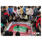 品味科普魅力 扬帆科技梦想  ——张家界市科协开展“科普大篷车进学校”活动