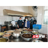 慈利县龙潭河镇中学：满金华来校督导校园安全工作