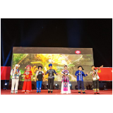 张家界大庸古城上演“永定大戏”“桑植民歌” 唱响红色力量