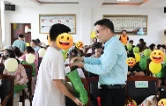 “六一”关爱活动举行 市领导寄语困境儿童向阳成长