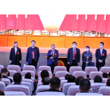 侯铁夫等县领导看望出席县第十八届人民代表大会第一次会议人大代表