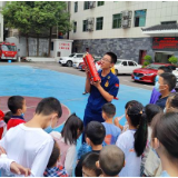 小小义工进红门 争做消防小达人