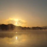 张家界市慈利县龙潭河镇：千岛龙潭晨曦 如画中仙境