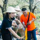 张家界：白马山天门郡莓茶主题公园欢迎您