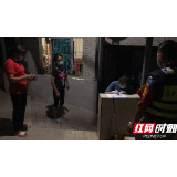 张家界市市场监督管理局开展“敲门行动”强化热水坑社区疫情防控