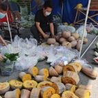 张家界：连夜将新鲜蔬菜送至小区 为居民居家抗疫助力