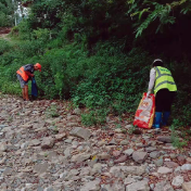 永定区桥头乡：整治河道环境卫生  守护家园水清岸绿