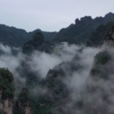 张家界：武陵源邀静态管理期间旅居游客重游