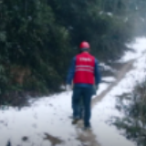 国网张家界供电公司员工积极应对第三轮雨雪冰冻天气