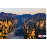 张家界：春光明媚享美景