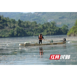 张家界茅岩河风景区：清漂护碧水 (组图)