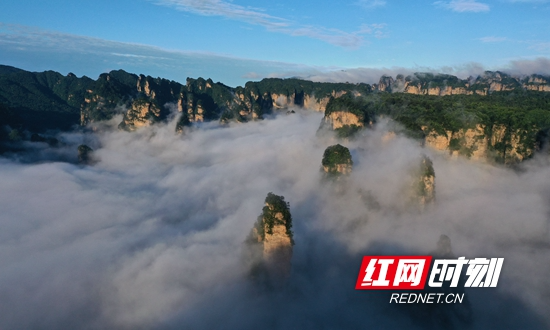 张家界武陵源景区：雨过天晴云海浩瀚（组图）