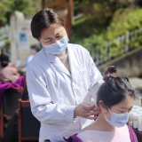 【喜迎二十大 科技创新当自强】屈春艳：行医二十余载 手持“银针”为人民