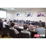张家界市自然资源和规划局开展“第32个全国土地日宣传周”送法进企活动