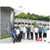 永定区桥头乡邀请专家为中国·张家界首届美术写生季活动桥头写生基地“支招”