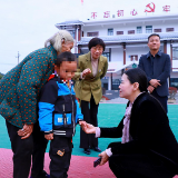 省妇联副主席周荣到永定区王家湾村调研乡村振兴驻村帮扶工作、走访慰问困难妇女儿童