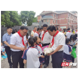 “书香崇南 快乐六一”——张家界崇实小学南校欢庆“六一”活动侧记