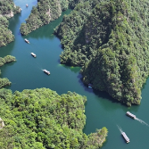 “水上张家界”宝峰湖享受避暑清凉游（组图）