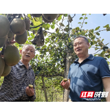 76岁企业退休军转干部许月初：“我要干到走不动的那天！”