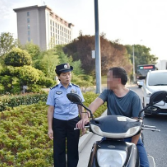 张家界公安：站好早晚“高峰岗” 保畅护安风“警”线