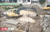 慈利县公路建设养护中心“国庆”黄金周抢抓施工“黄金期”