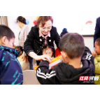 张家界：“徐荣祥再生生命公益基金”资助20名山区烧伤儿童