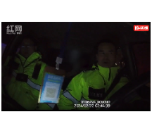 张家界：暖人心！高速交警紧急救助突发疾病女孩