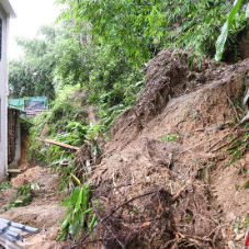 赵云海调研地质灾害点、入河排污口整治工作并开展巡河巡库