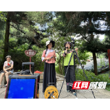 黄石寨景区宠游客升级——非遗桑植民歌现场演绎