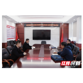 新春走基层｜省高院领导春节前看望慰问慈利法院先进典型