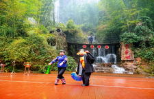 春游宝峰湖：踏入山水丹青 沉醉非遗古韵
