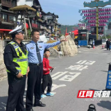 张家界宠游客｜张家界交管一大队：全员在岗筑牢“双假”交通安全防线