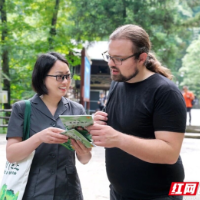 张家界中院开展六五环境日主题宣传活动