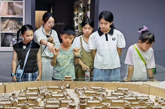 慈利县“硒”望伴读团开展博物馆共读研学实践活动