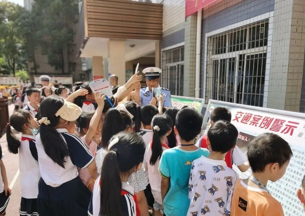 安全生产月 | 衡阳公安交警掀起“安全生产月”宣传热潮