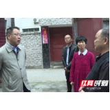 安乡：陈德到深柳镇潺陵社区调研