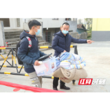 石门夹山镇中心学校：宁静有序迎“神兽”，老师化身“搬运工”