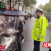 西湖管理区交警大队为校园护航 给安全“加锁”