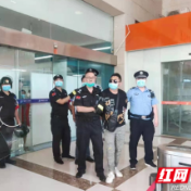 武陵区启明街道开展重点场所反恐防暴演练